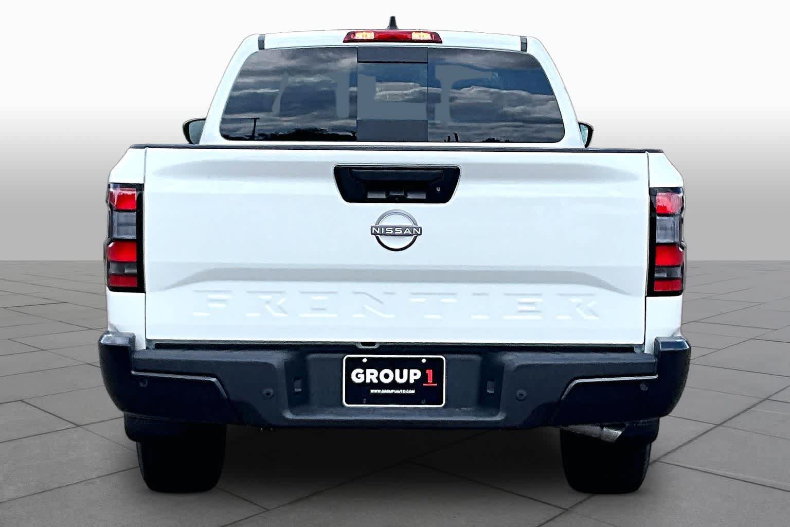 New 2027 Nissan Frontier S RWD image 4