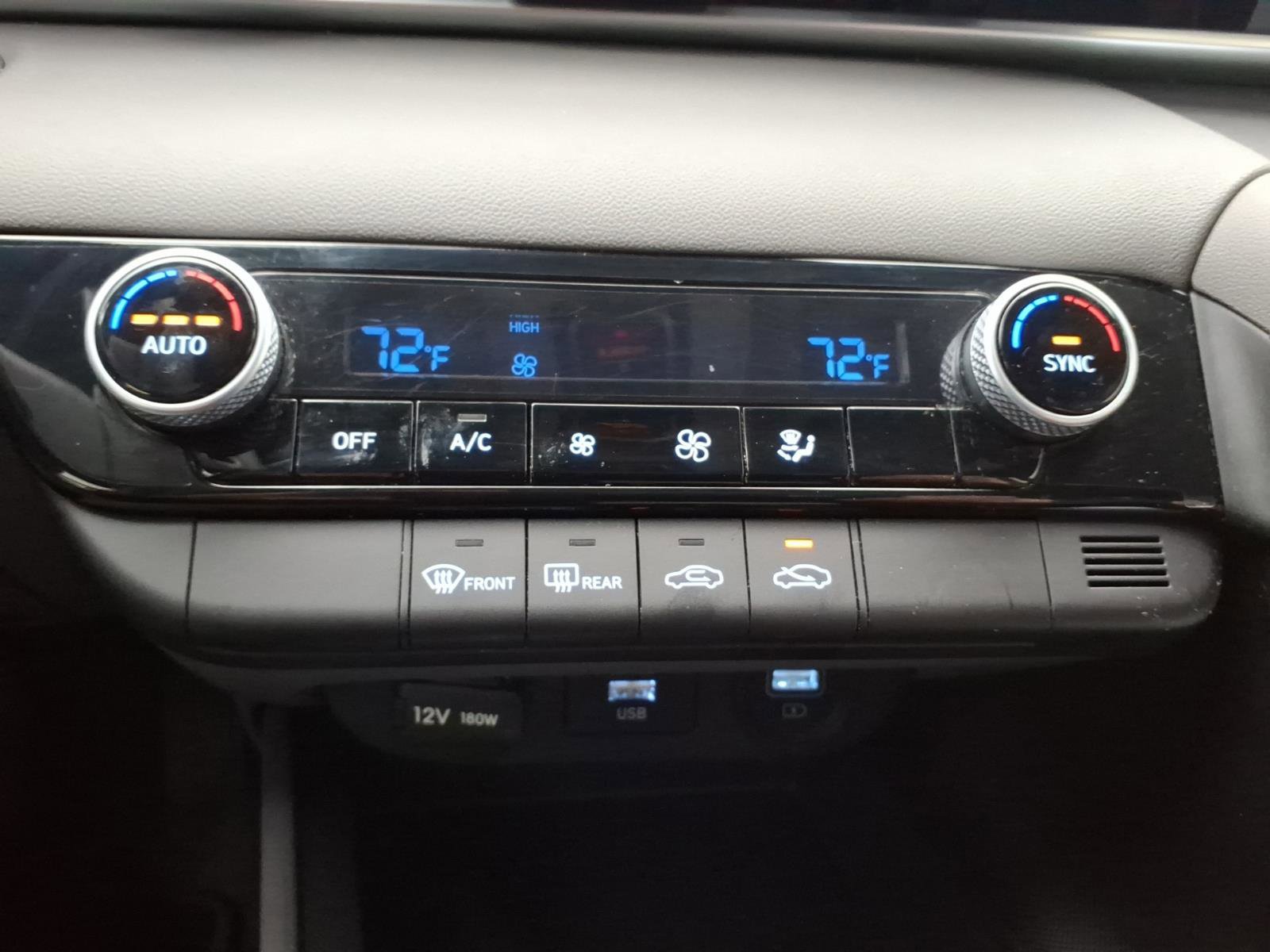 Certified 2023 Hyundai Elantra SEL image 20