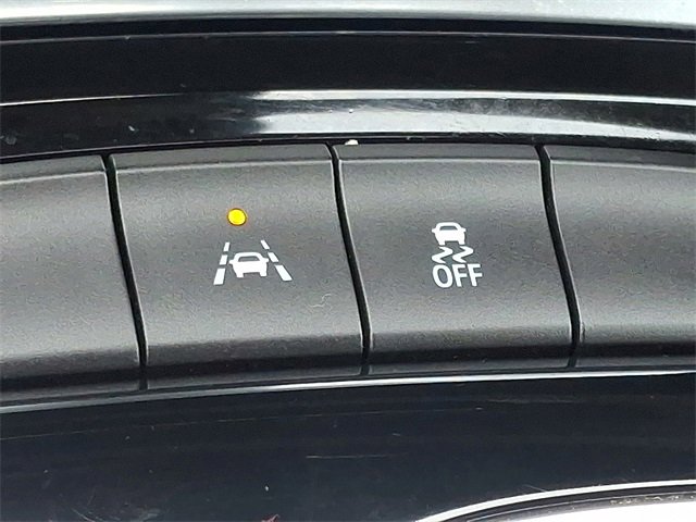 Used 2023 Buick Envision Essence w/ Sport Touring Package image 24