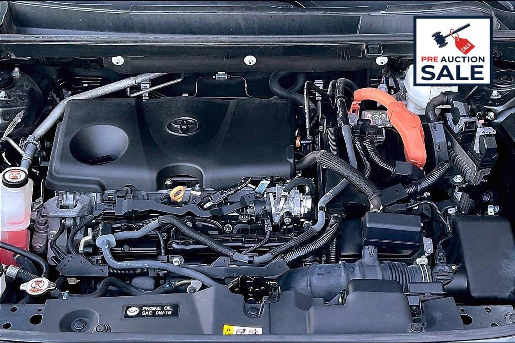 Used 2024 Toyota RAV4 XLE AWD/4WD image 10