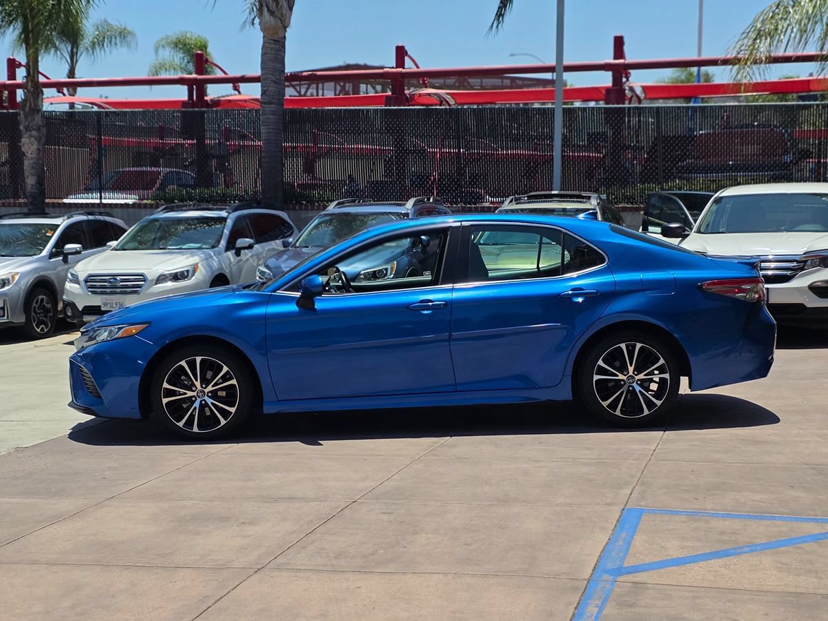 Used 2019 Toyota Camry SE FWD image 8