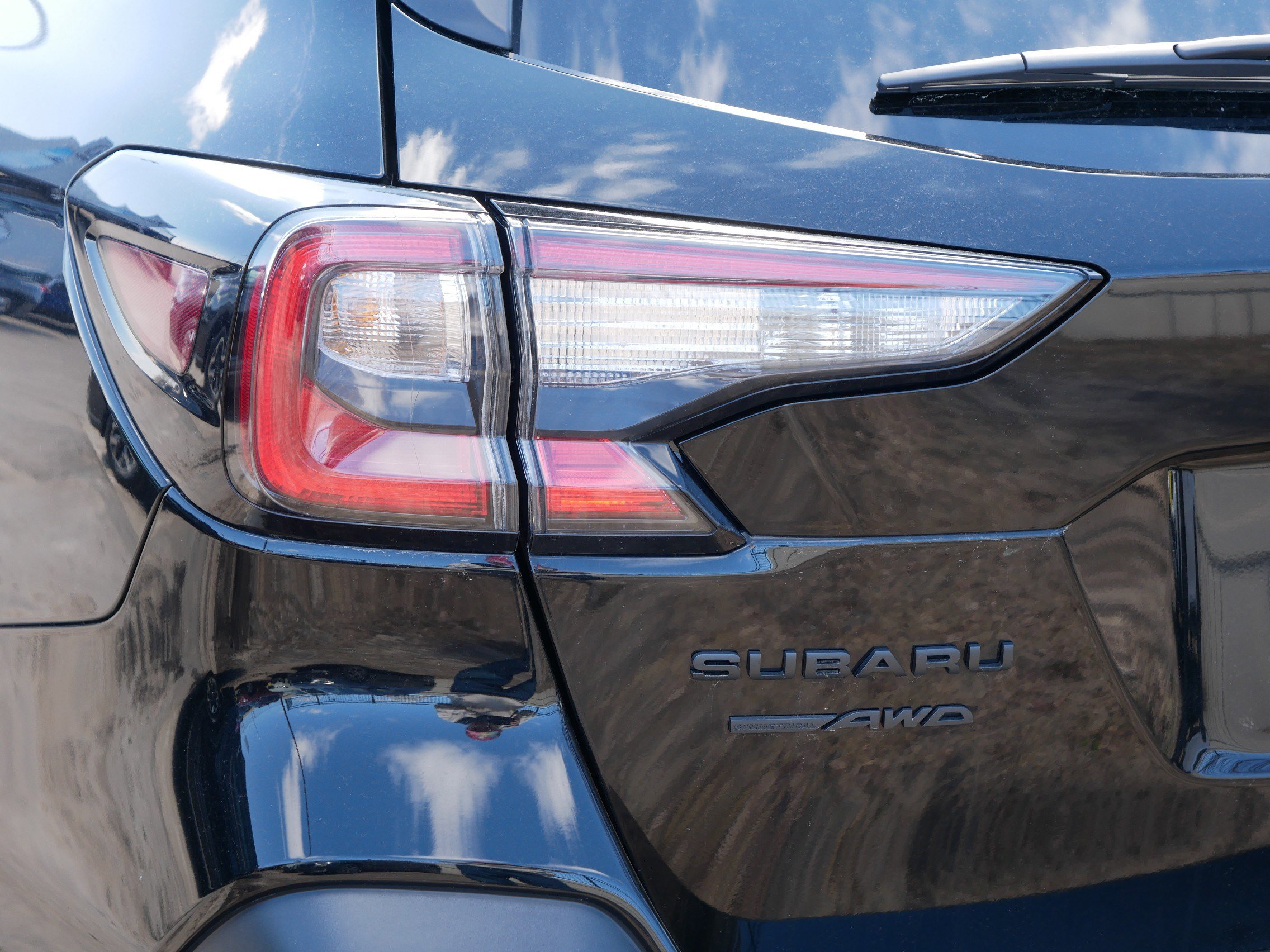 Used 2025 Subaru Outback Onyx Edition AWD/4WD image 17