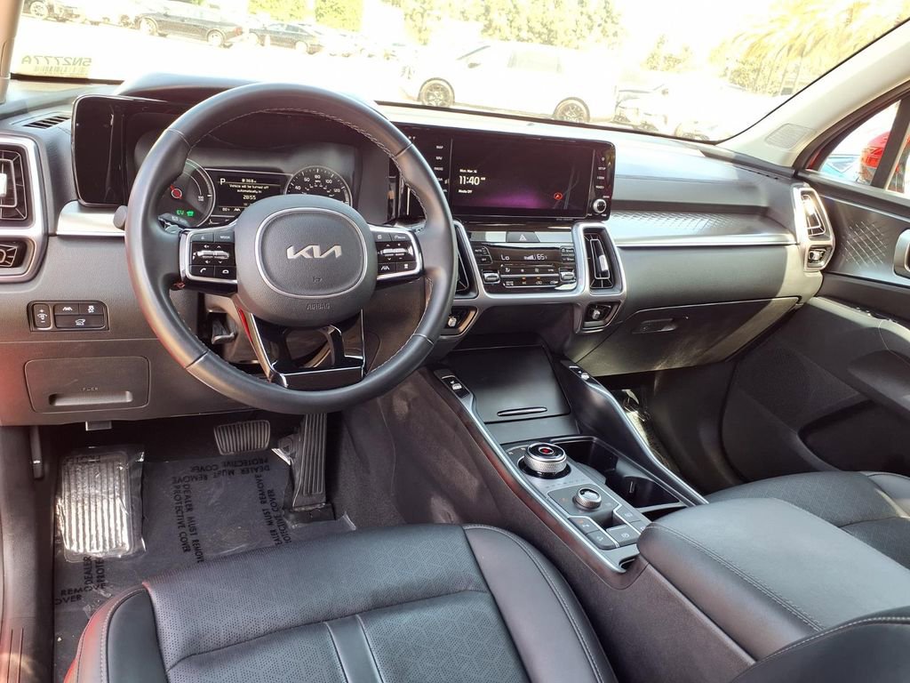 Used 2023 Kia Sorento EX image 14