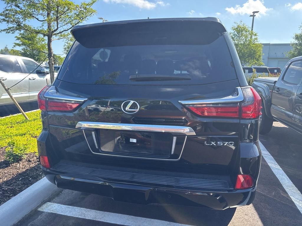 Used 2021 Lexus LX 570 4WD w/ Luxury Package image 5