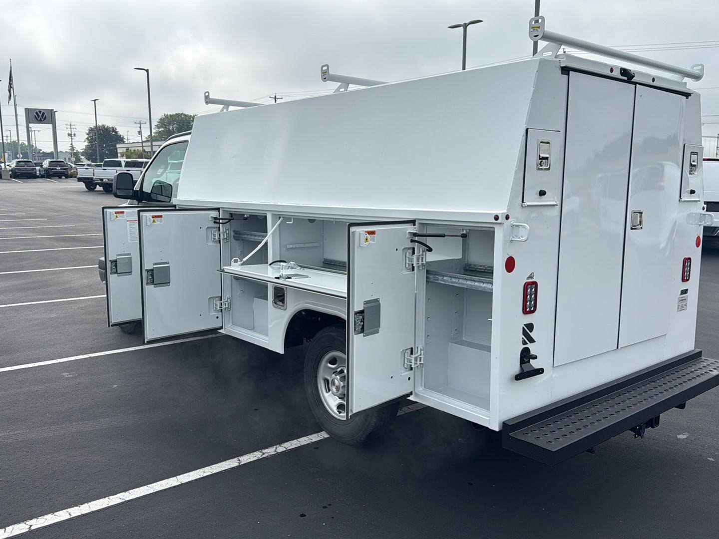 New 2026 Chevrolet Express 3500 w/ Power Convenience Package RWD image 7
