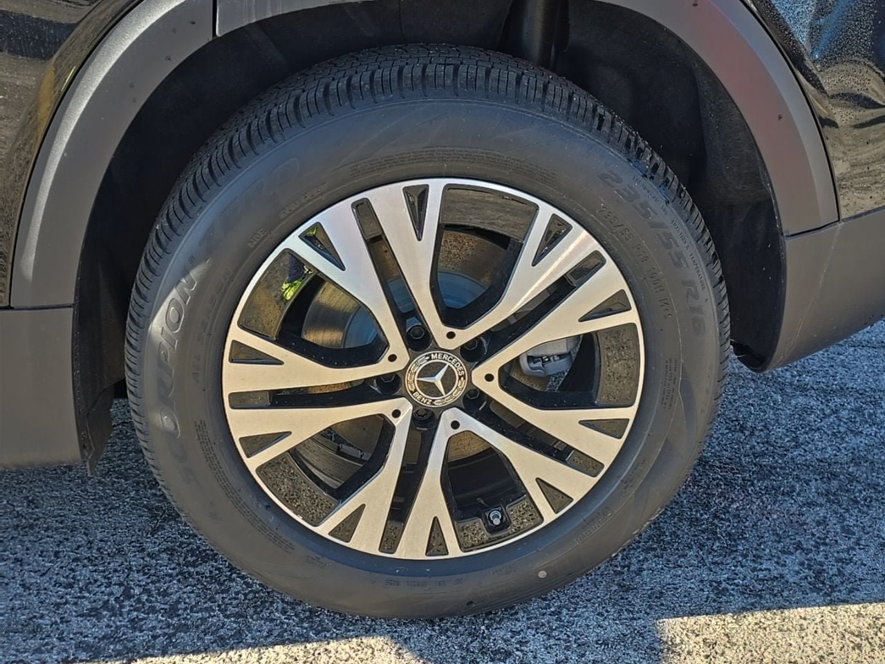 New 2026 Mercedes-Benz GLB 250 4MATIC image 10