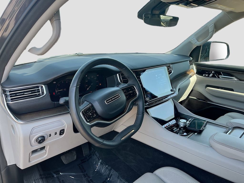 Used 2023 Jeep Grand Wagoneer 4WD image 9