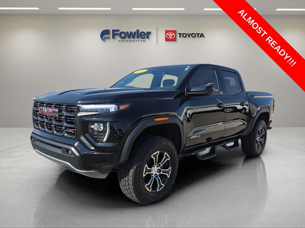 Used 2023 GMC Canyon AT4 w/ Technology Package AWD/4WD image 3