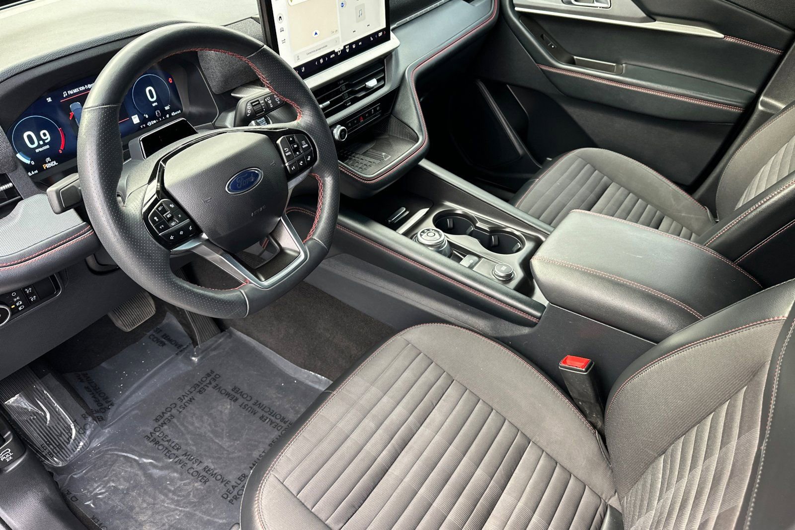 Used 2025 Ford Explorer ST-Line w/ Premium Package image 9