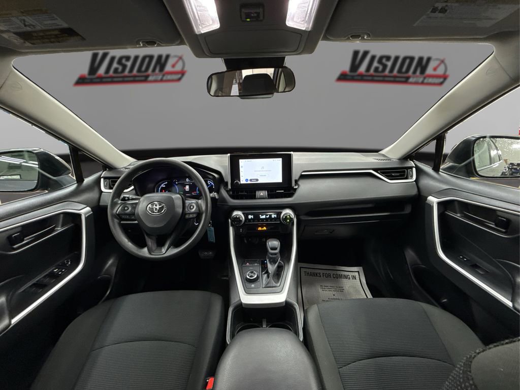 Used 2023 Toyota RAV4 LE image 27
