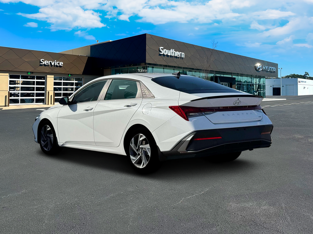 New 2025 Hyundai Elantra SEL FWD image 5