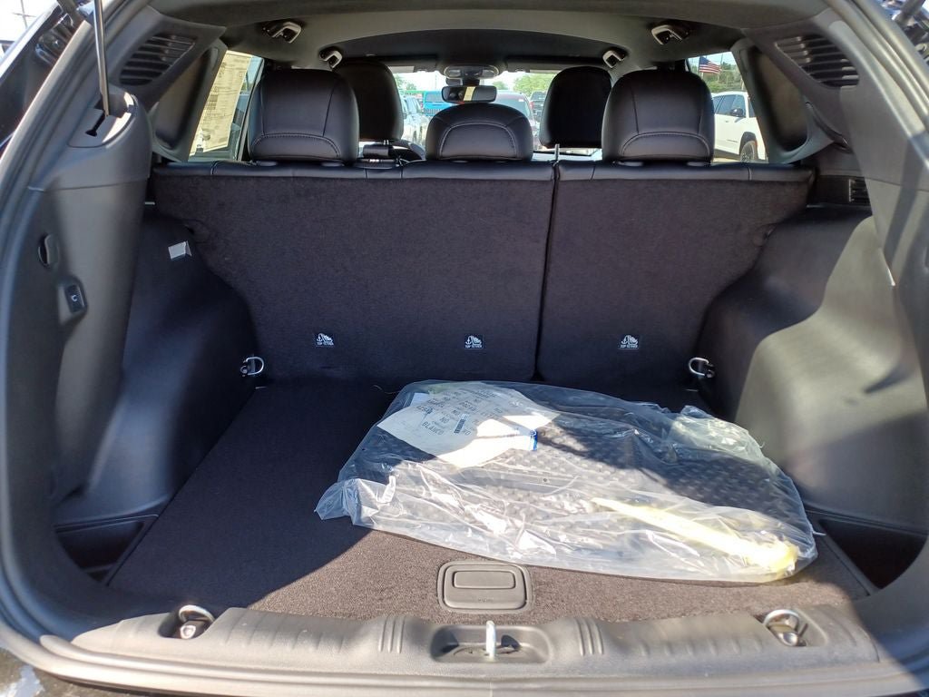 New 2026 Jeep Compass Trailhawk AWD/4WD image 33