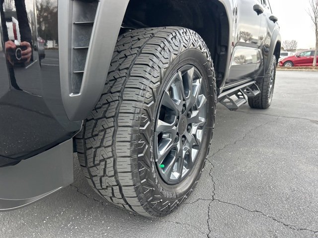 Used 2025 Toyota 4Runner SR5 image 12