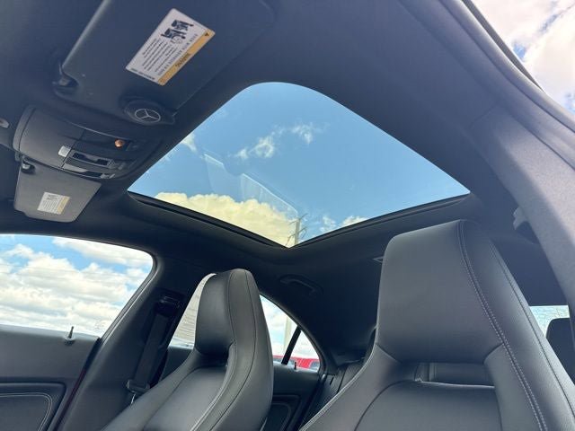 Used 2018 Mercedes-Benz CLA 250 4MATIC image 26