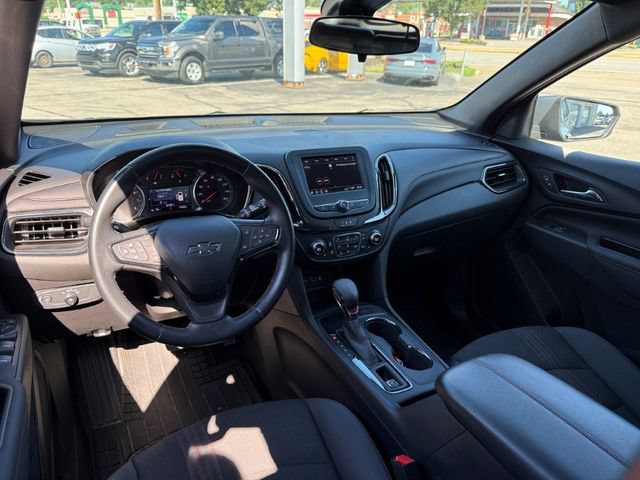 Used 2023 Chevrolet Equinox RS FWD image 17