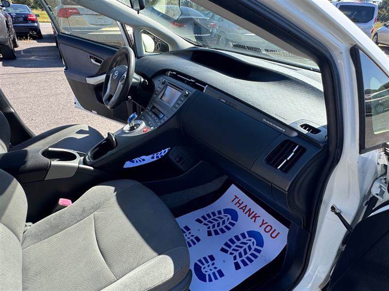 Used 2013 Toyota Prius Prime Plug-In Hybrid image 39