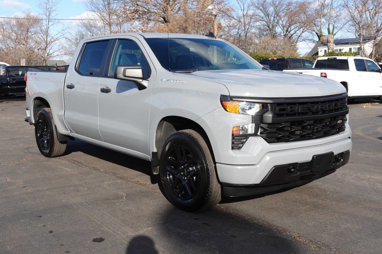 Used 2024 Chevrolet Silverado 1500 Custom AWD/4WD image 32