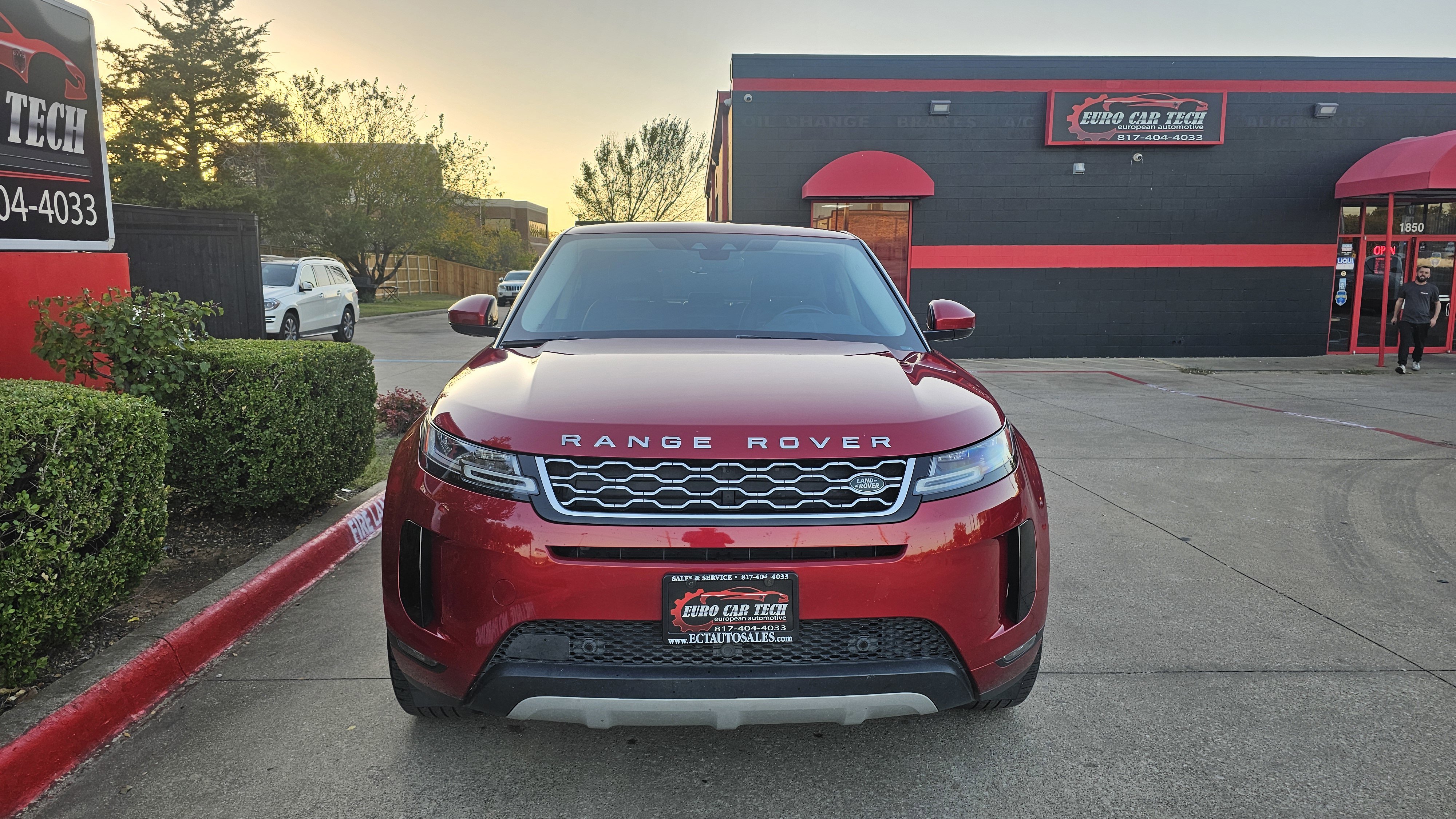 Used 2020 Land Rover Range Rover Evoque SE AWD/4WD image 5
