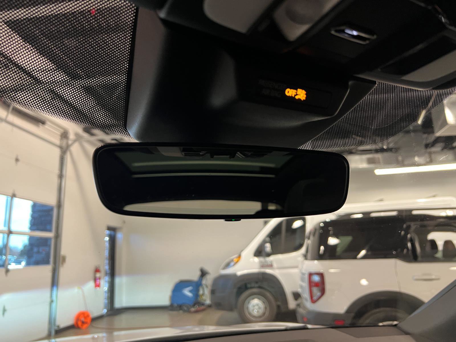 Used 2021 Porsche Macan image 22