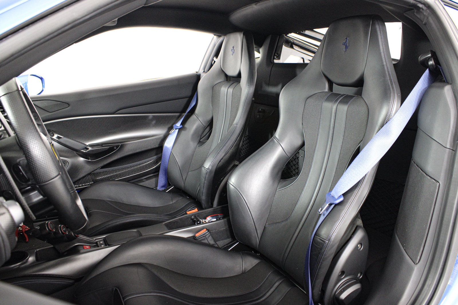 Used 2020 Ferrari 488 Pista Coupe RWD image 21