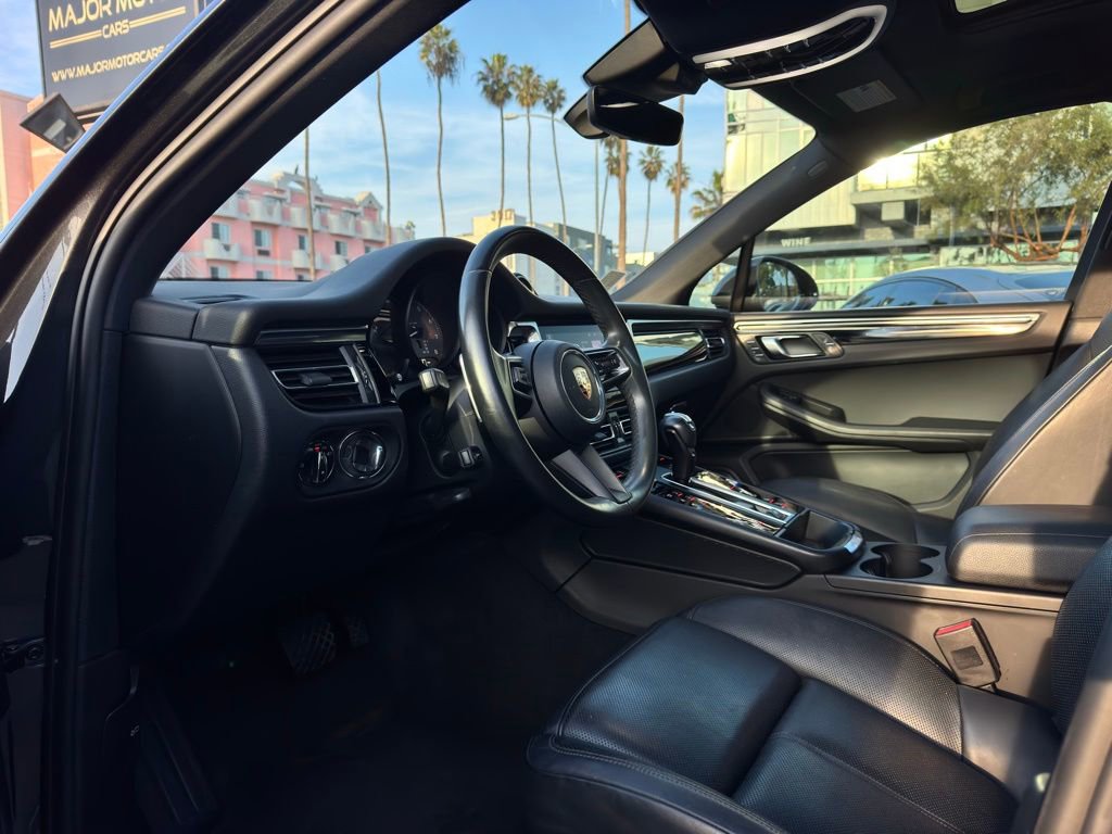 Used 2023 Porsche Macan S image 17