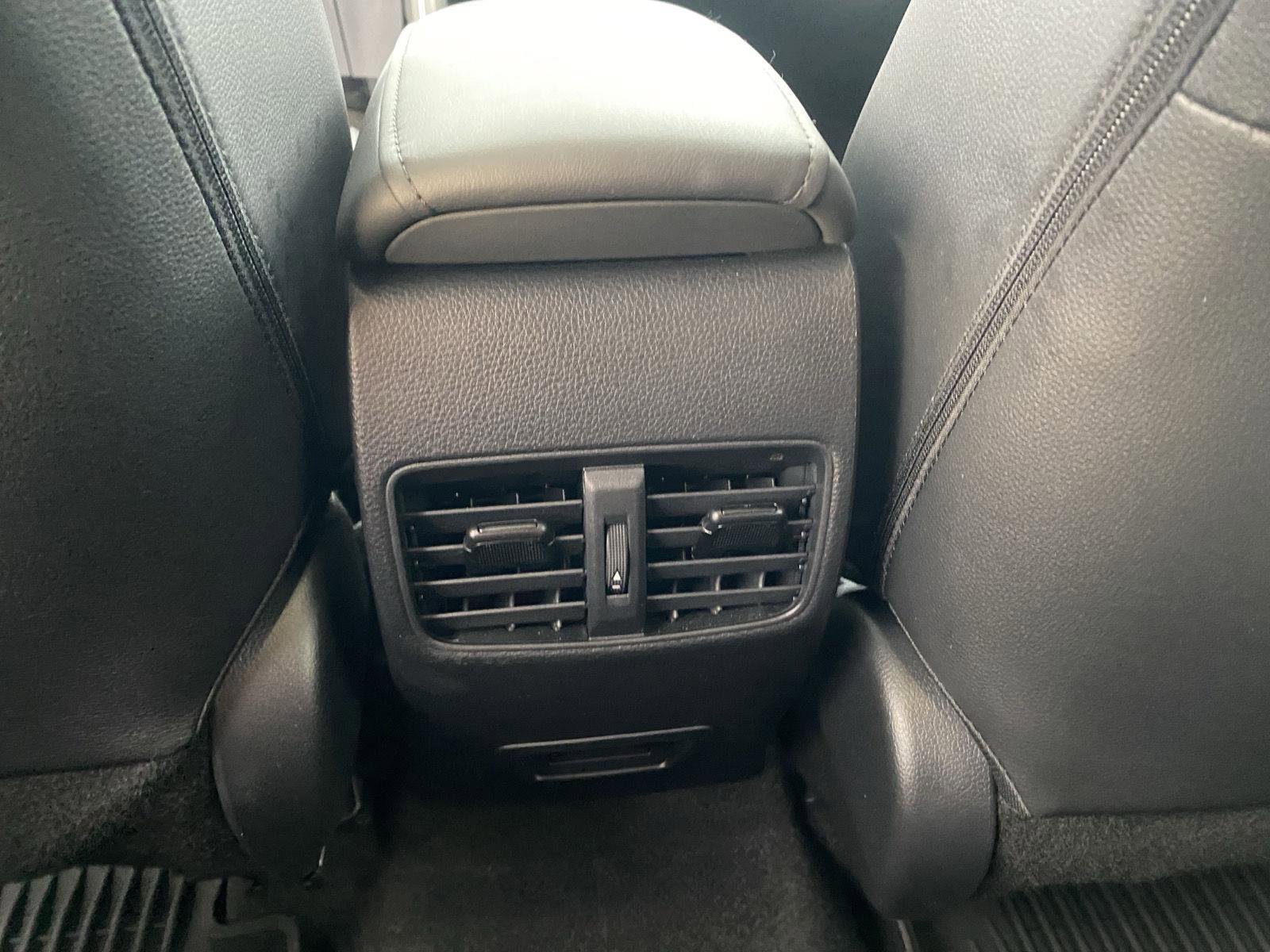 Used 2024 Toyota Corolla Cross AWD Hybrid w/ Convenience Package image 15