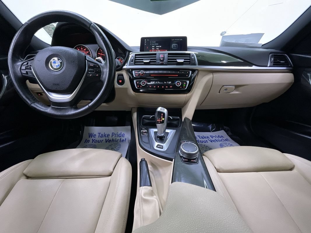 Used 2018 BMW 330e w/ Convenience Package RWD image 18