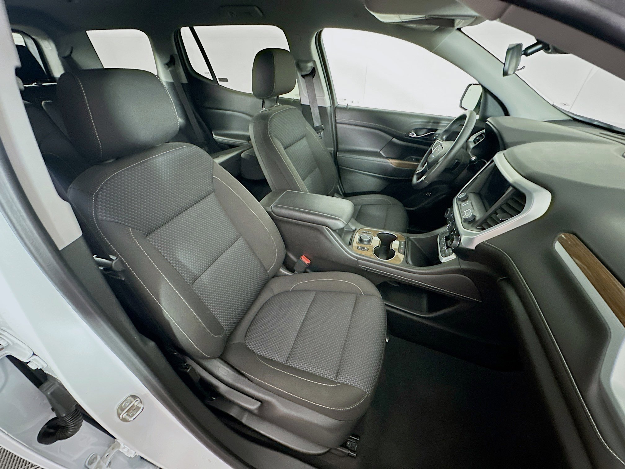 Used 2023 GMC Acadia SLE w/ Driver Convenience Package image 34