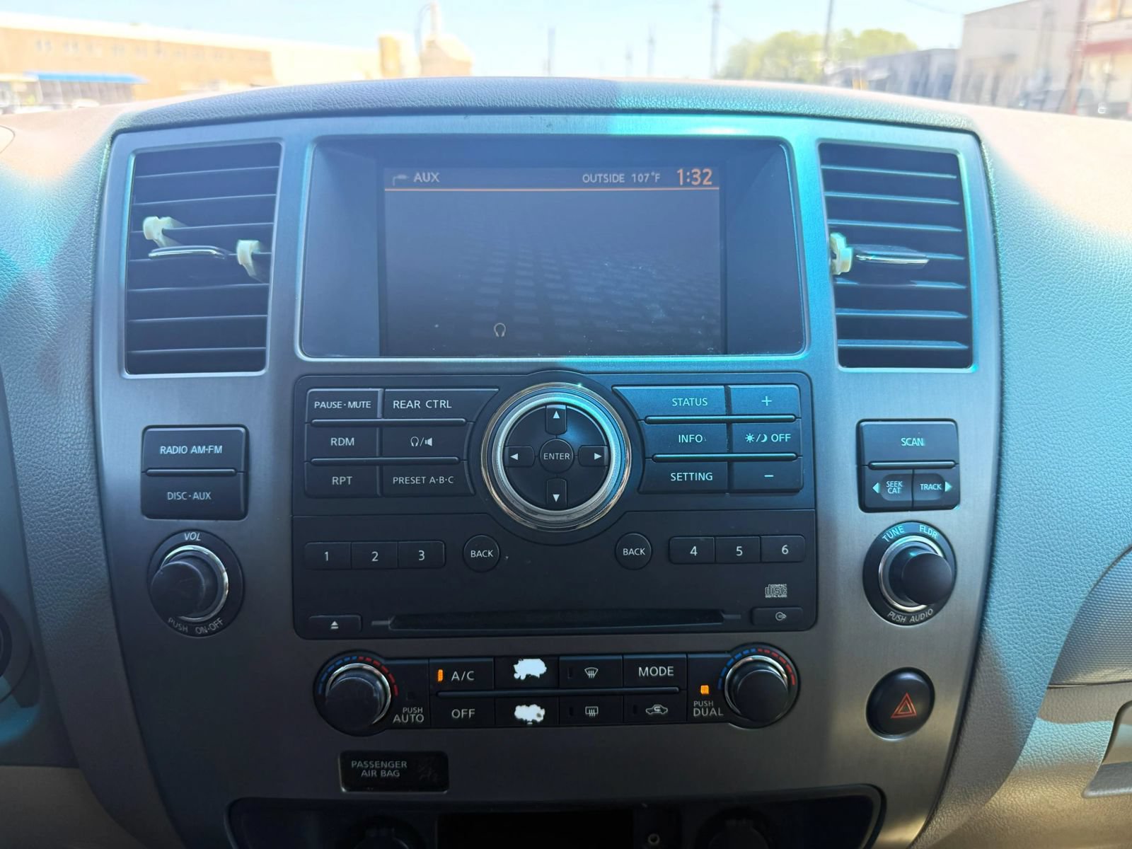 Used 2009 Nissan Armada SE RWD image 21