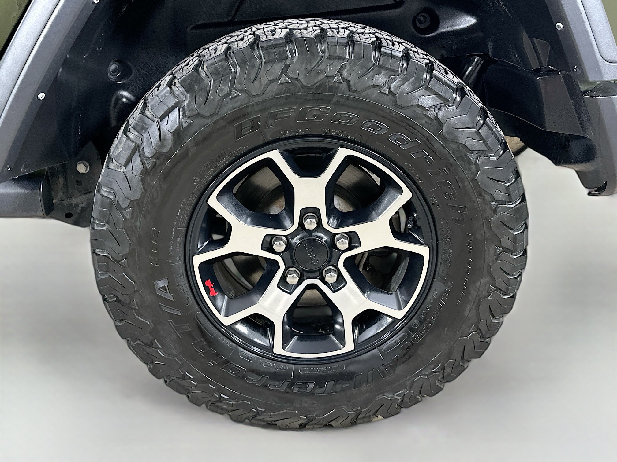 Used 2021 Jeep Wrangler Unlimited Rubicon w/ LED Lighting Group AWD/4WD image 35