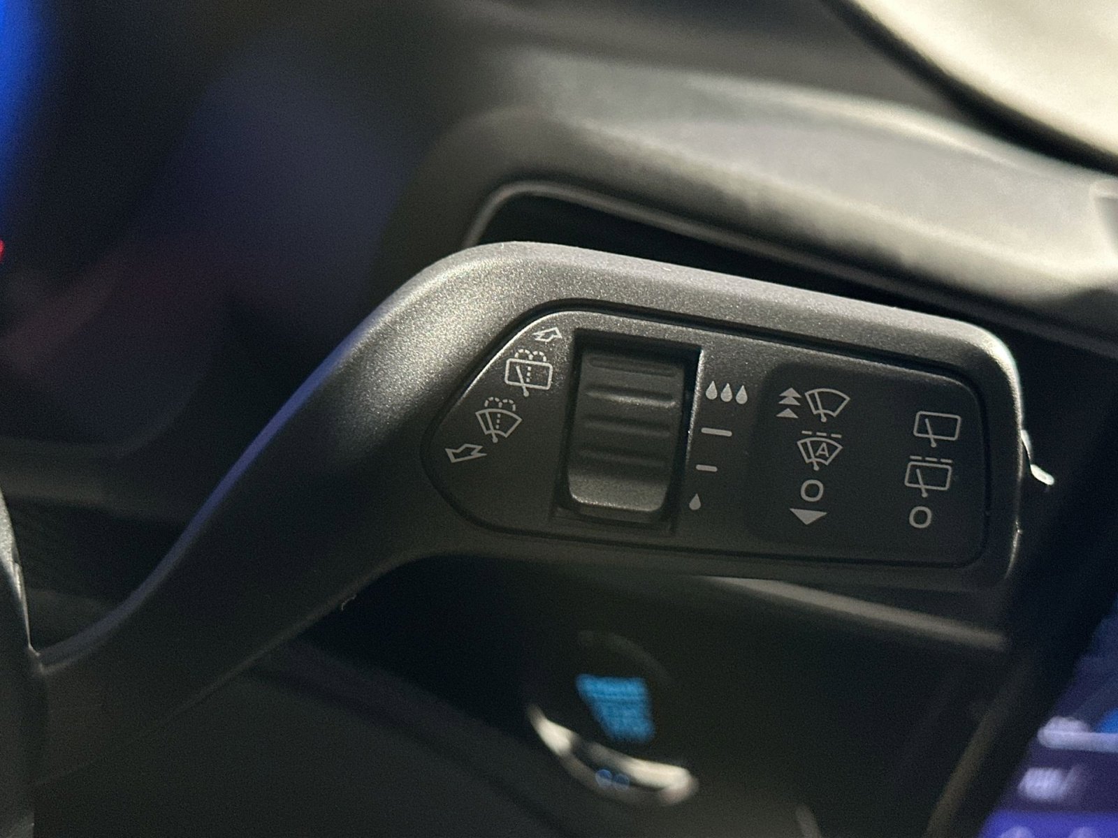 Used 2024 Ford Explorer ST w/ Equipment Group 401A image 30