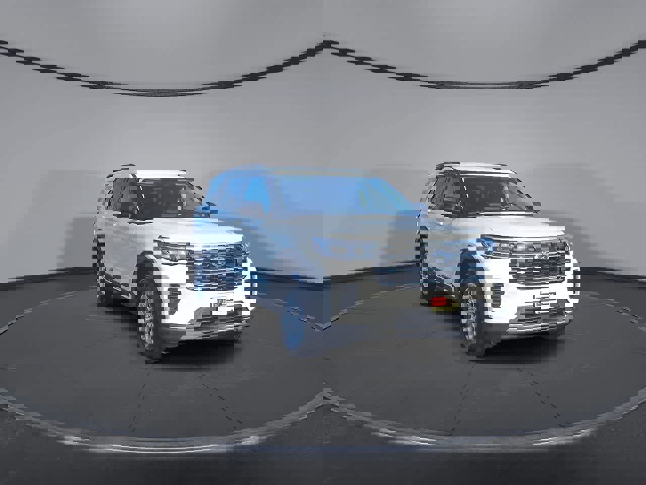 Used 2025 Ford Explorer Active image 2