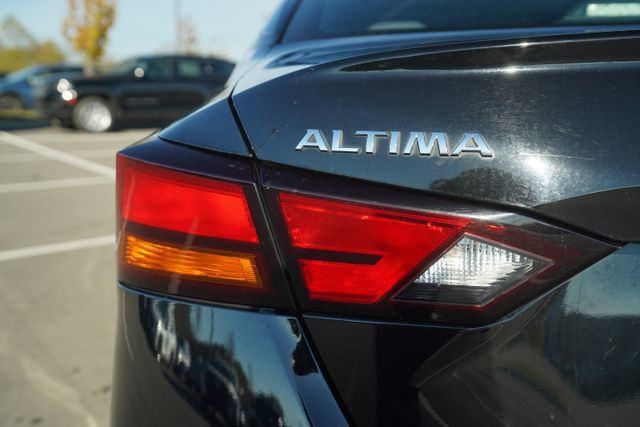 Used 2022 Nissan Altima 2.5 SV image 38