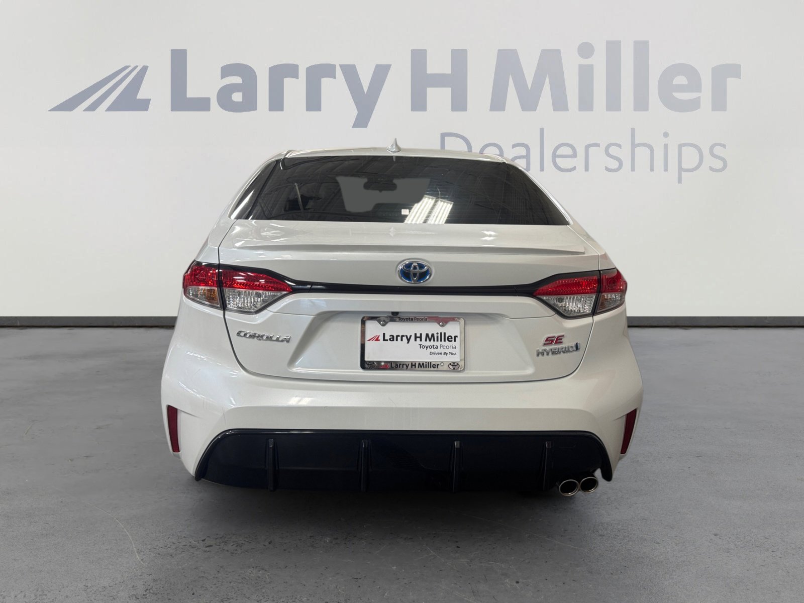 Certified 2024 Toyota Corolla SE w/ SE Package image 4