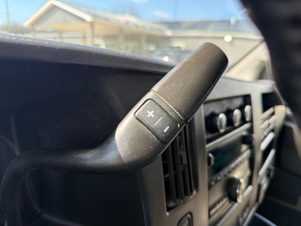 Used 2018 GMC Savana 2500 w/ Driver Convenience Package image 21
