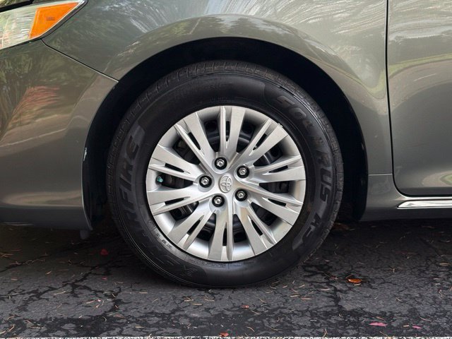 Used 2014 Toyota Camry LE FWD image 37