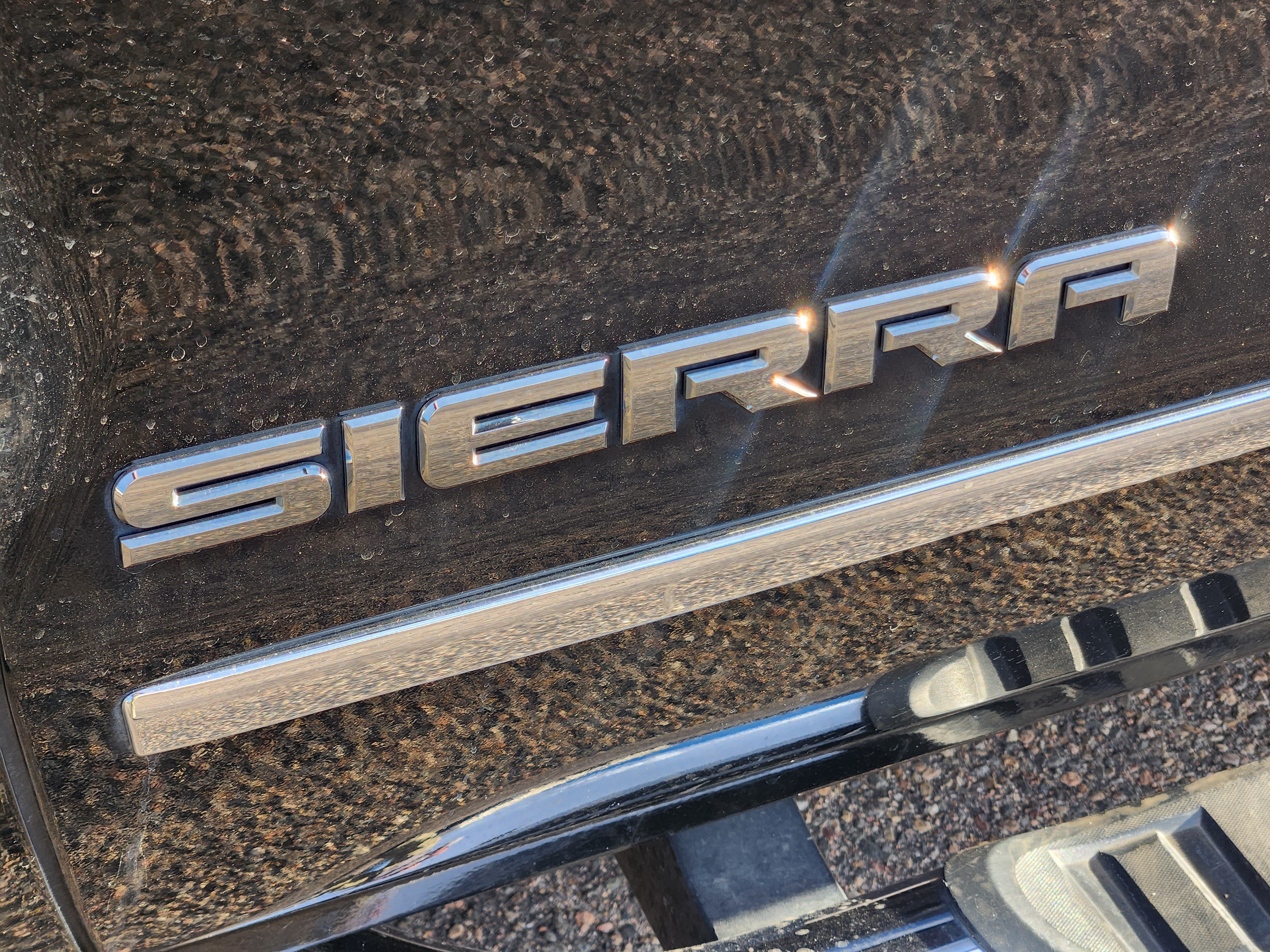 Used 2015 GMC Sierra 1500 SLT w/ SLT Crew Cab Value Package AWD/4WD image 7