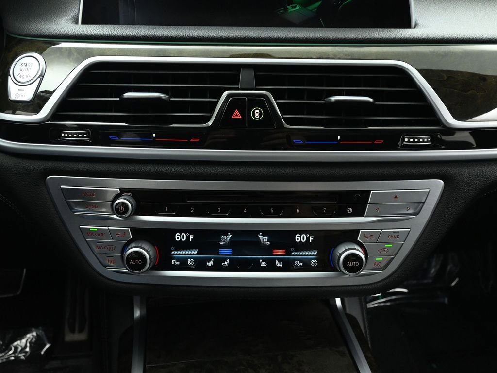 Used 2019 BMW 750i image 39