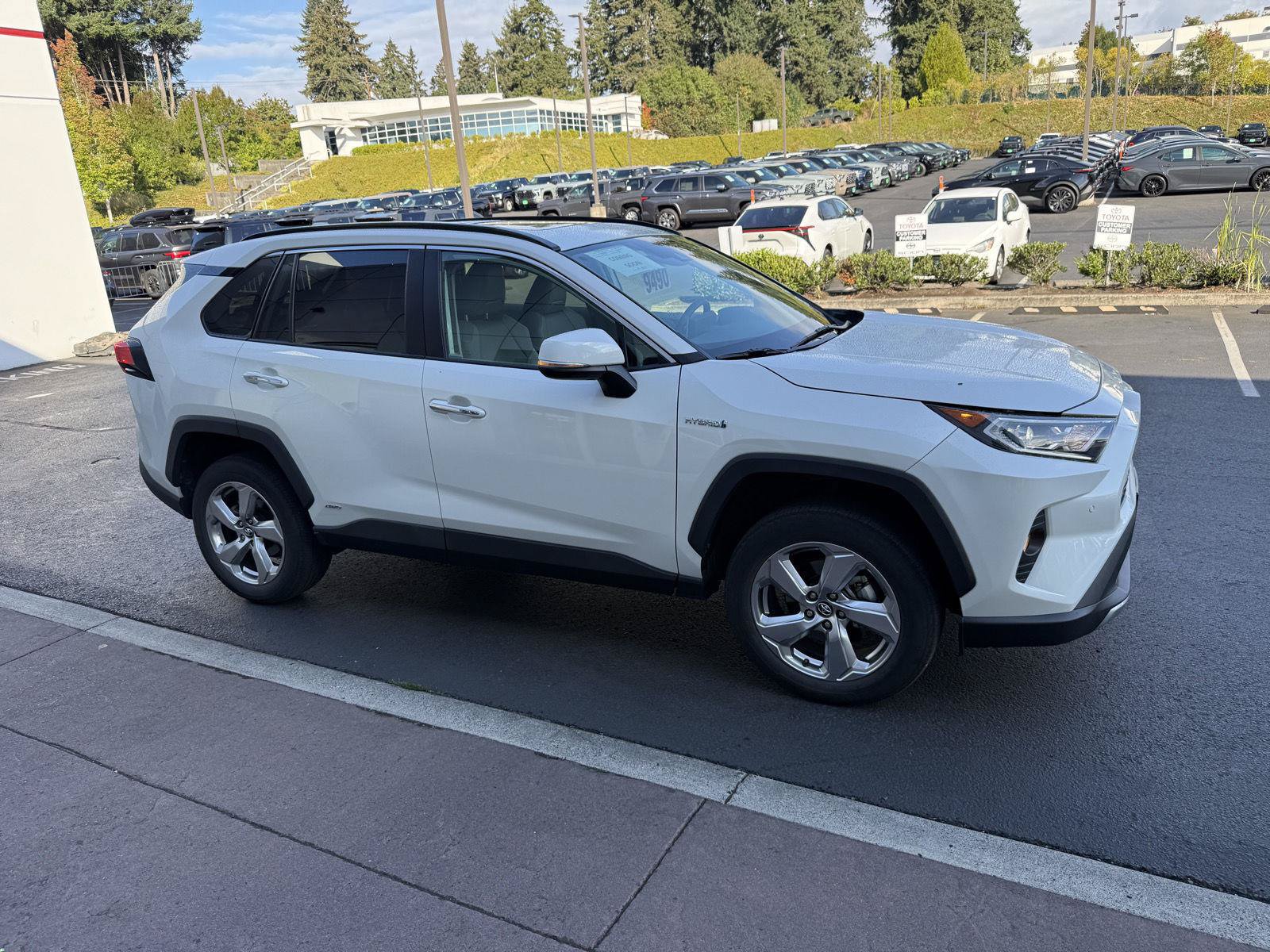Used 2021 Toyota RAV4 Limited w/ Limited Grade Weather Package AWD/4WD image 6