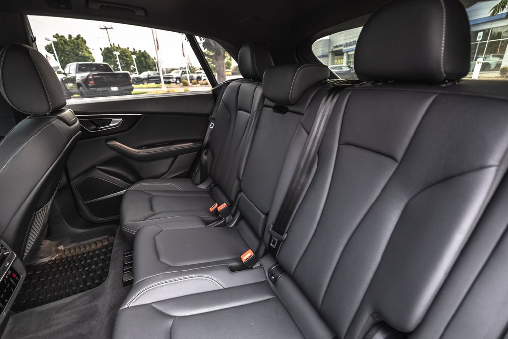 Used 2025 Audi Q8 Premium Plus AWD/4WD image 24