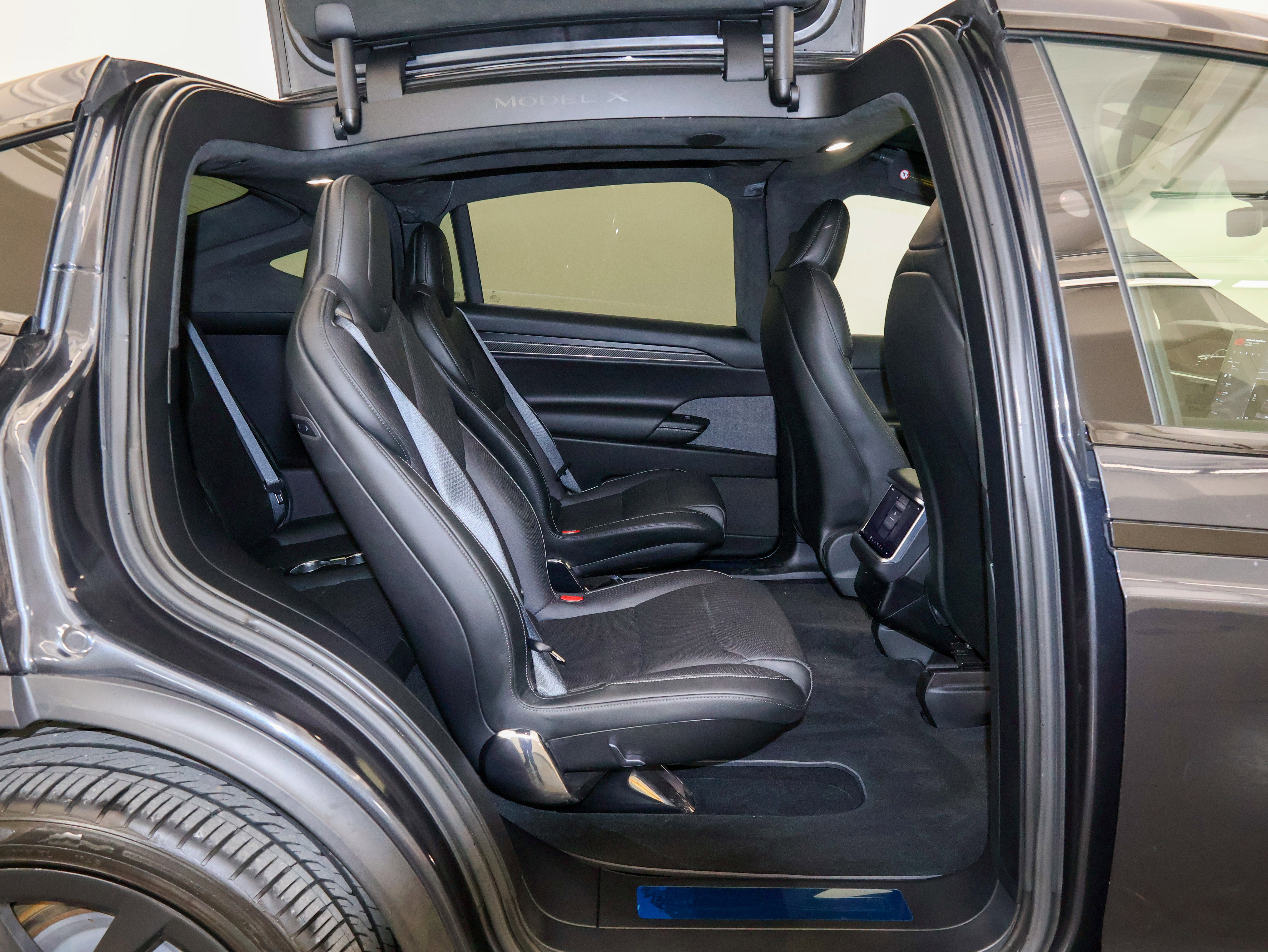 Used 2023 Tesla Model X Plaid image 71