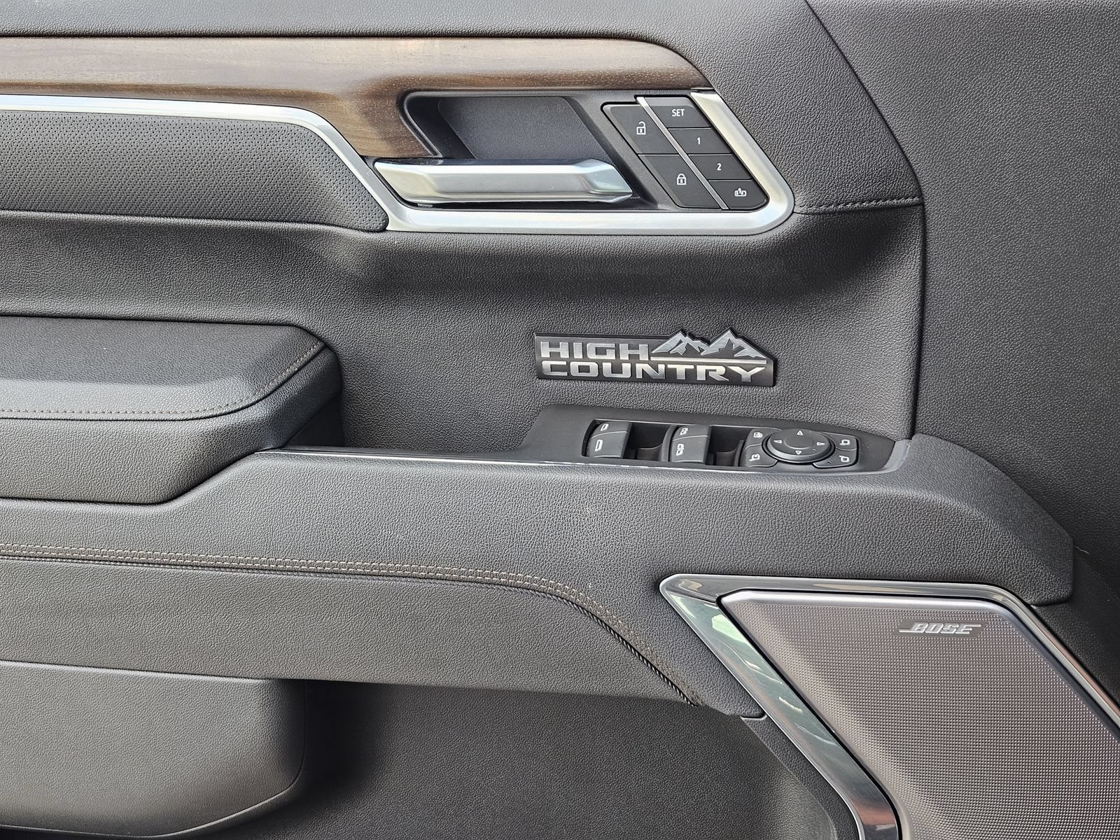 Certified 2025 Chevrolet Silverado 1500 High Country w/ High Country Premium Package AWD/4WD image 28