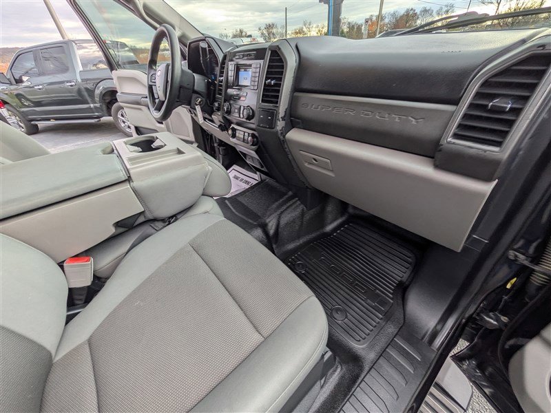 Used 2020 Ford F250 XL w/ STX Appearance Package image 22