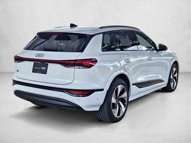 Used 2025 Audi Q6 e-tron Prestige w/ 20" Wheel Package AWD/4WD image 5