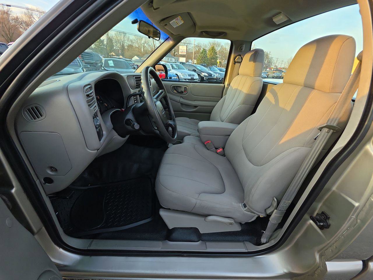 Used 2003 GMC Sonoma SL image 3