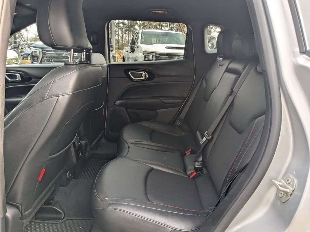 Used 2024 Jeep Compass Trailhawk image 14