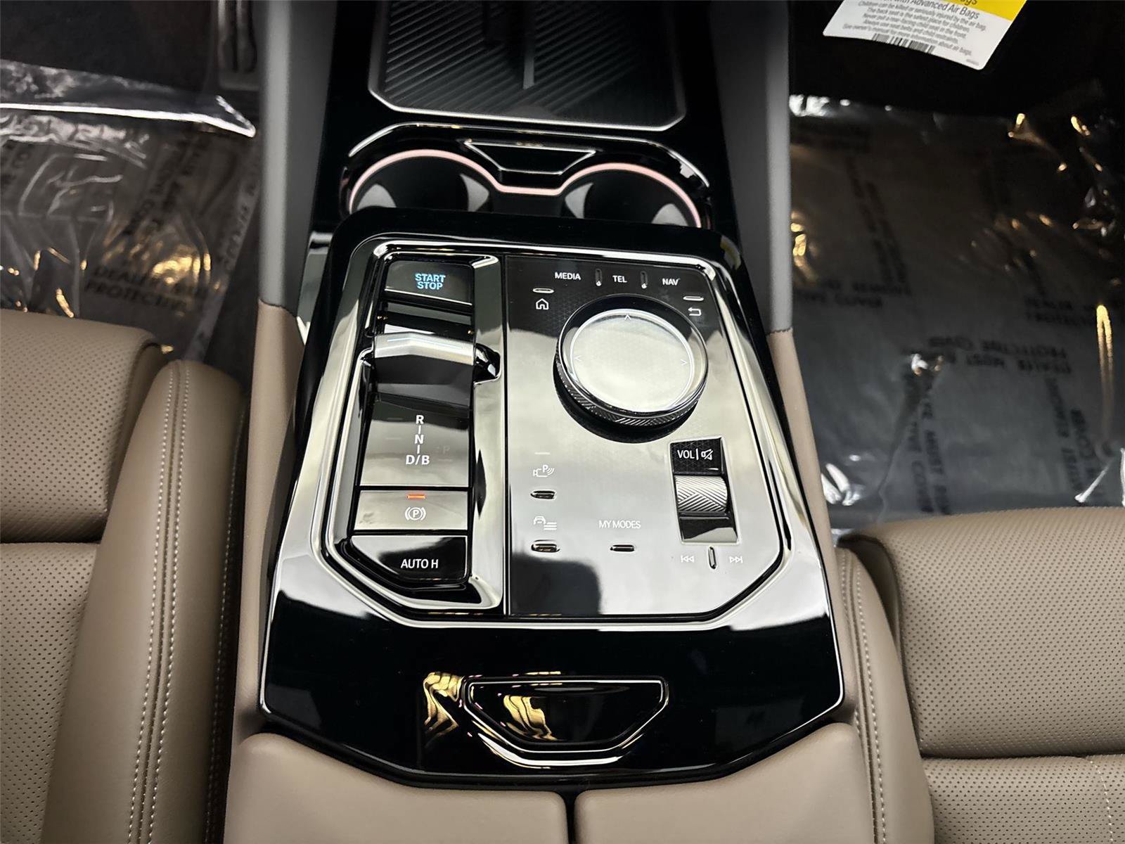 New 2027 BMW i5 xDrive40 AWD/4WD image 23
