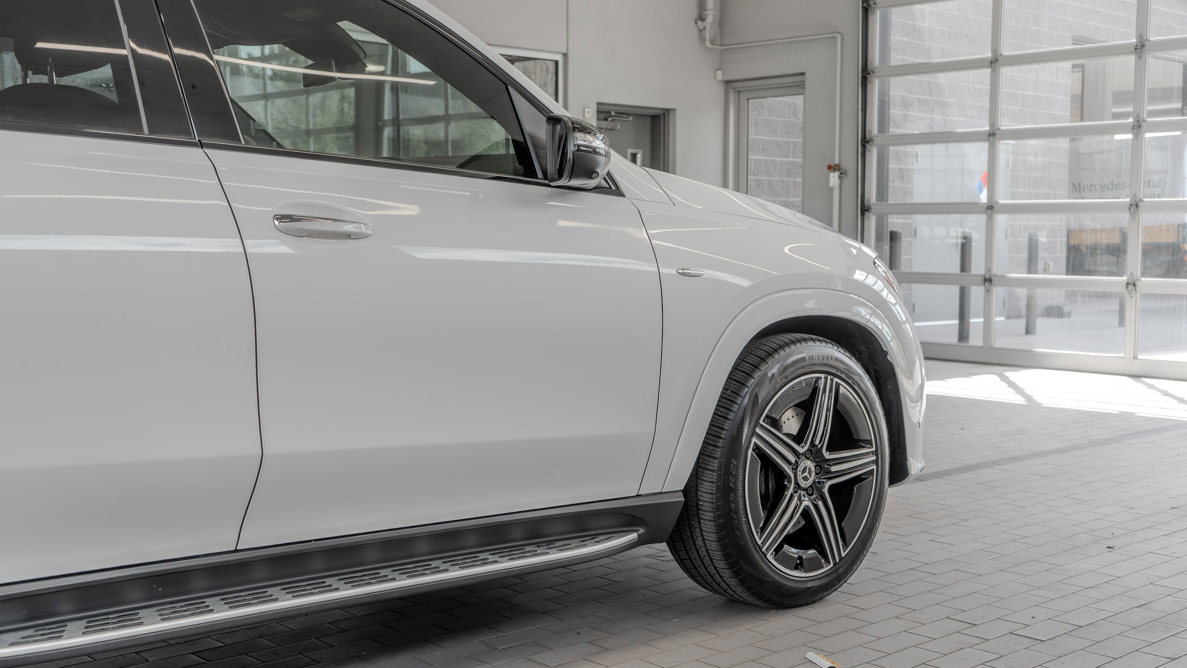 Certified 2025 Mercedes-Benz GLE 450e 4MATIC image 32