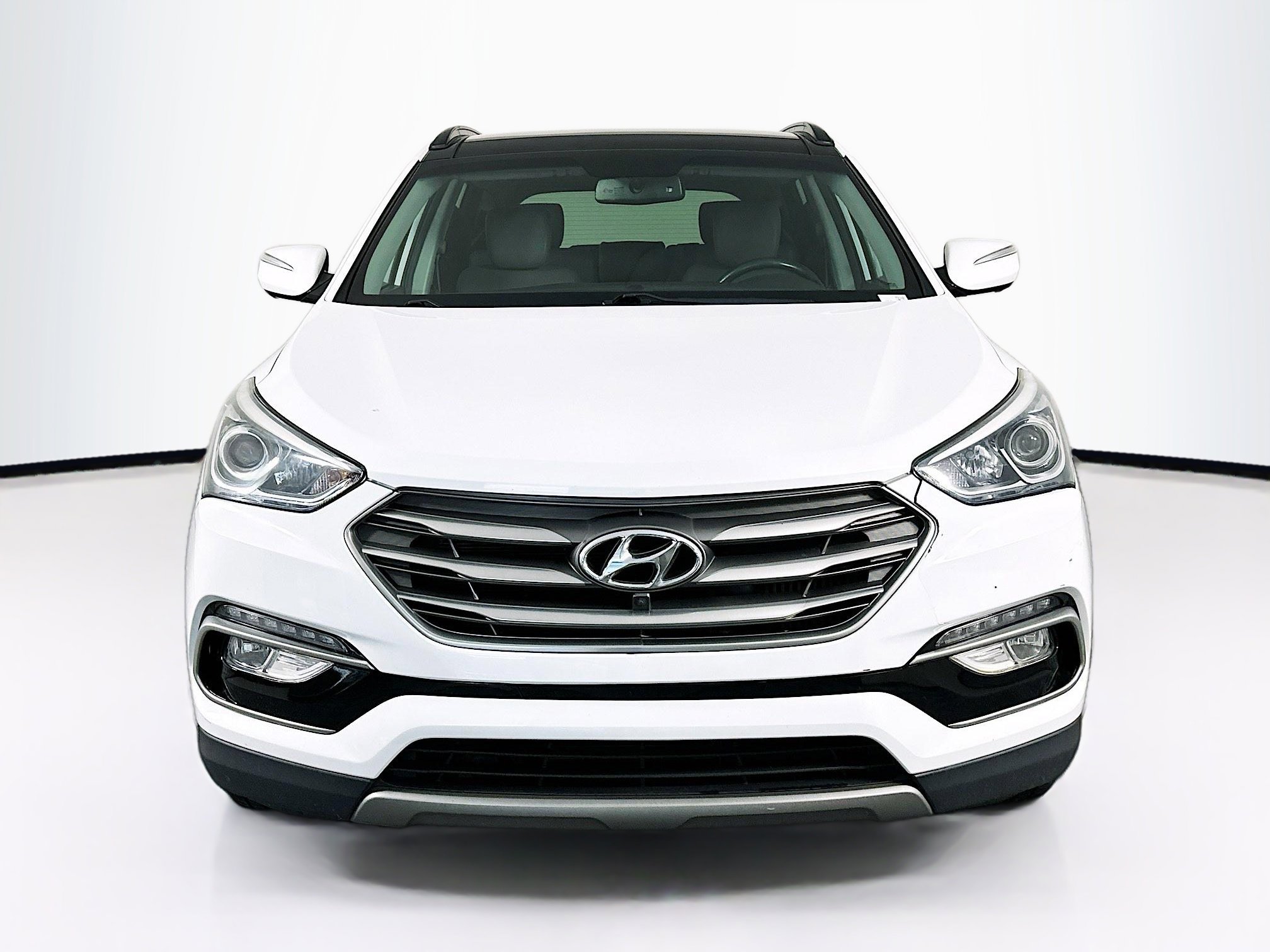 Used 2017 Hyundai Santa Fe Sport image 2