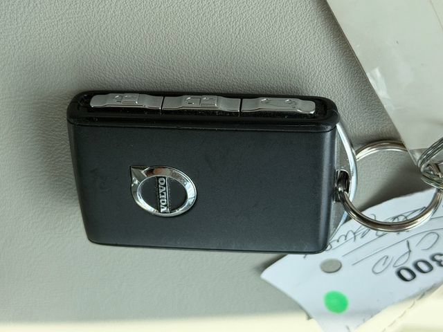 Certified 2024 Volvo S60 B5 Plus w/ Climate Package FWD image 30
